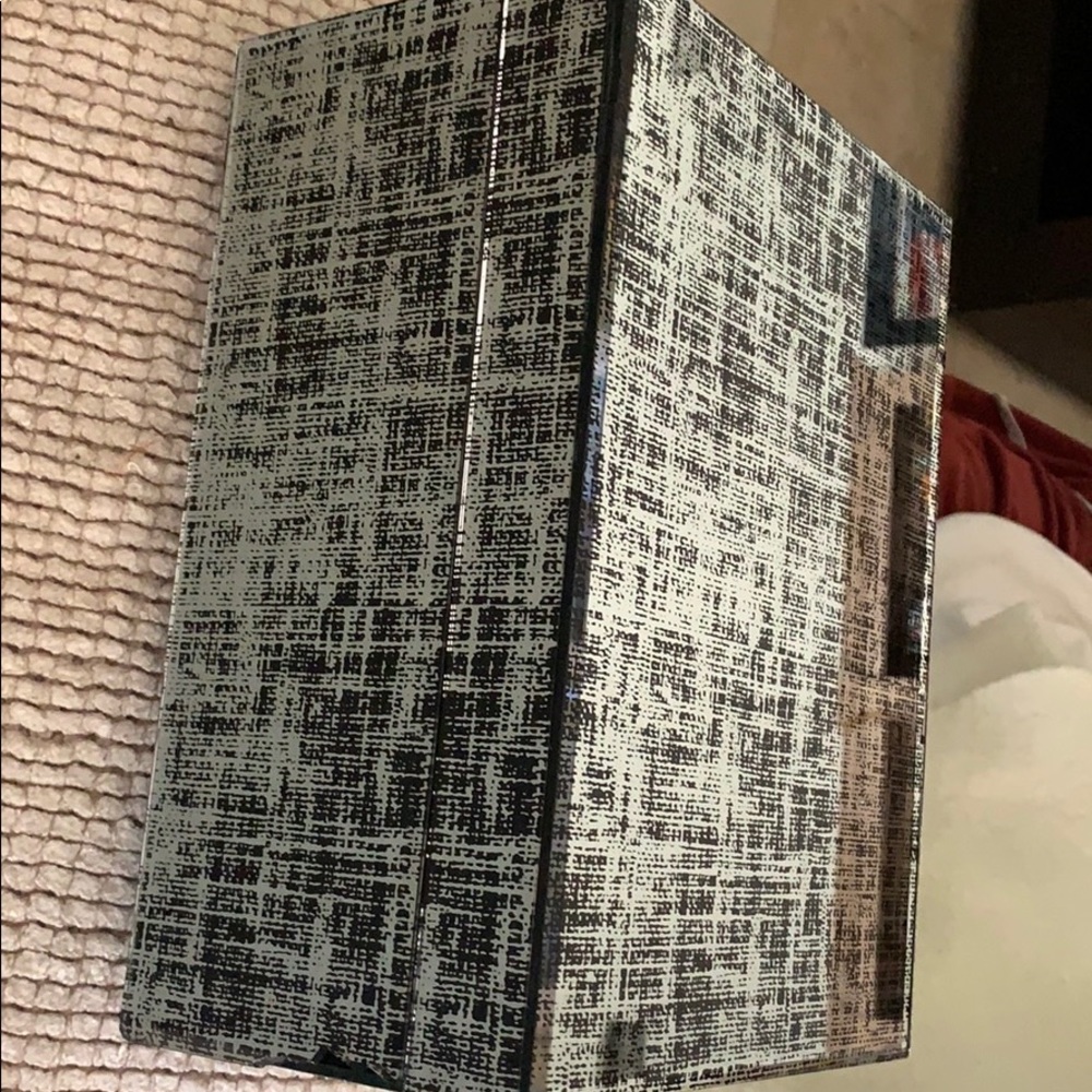 Black mirror jewelry box w/removable tray